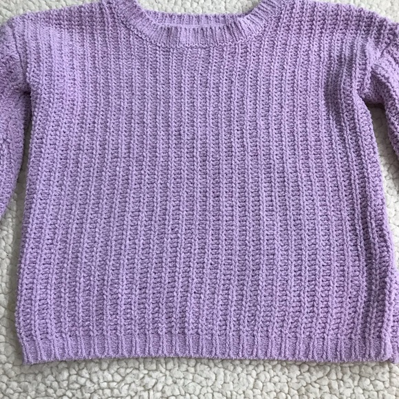 GB Girls Lavender Knit Pullover Sweater
XS 4 / 5 - Picture 5 of 9